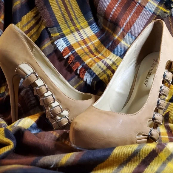 Tan Vegan Leather Pump with Buckle-accented Cutouts Size 7.5 - Picture 4 of 12